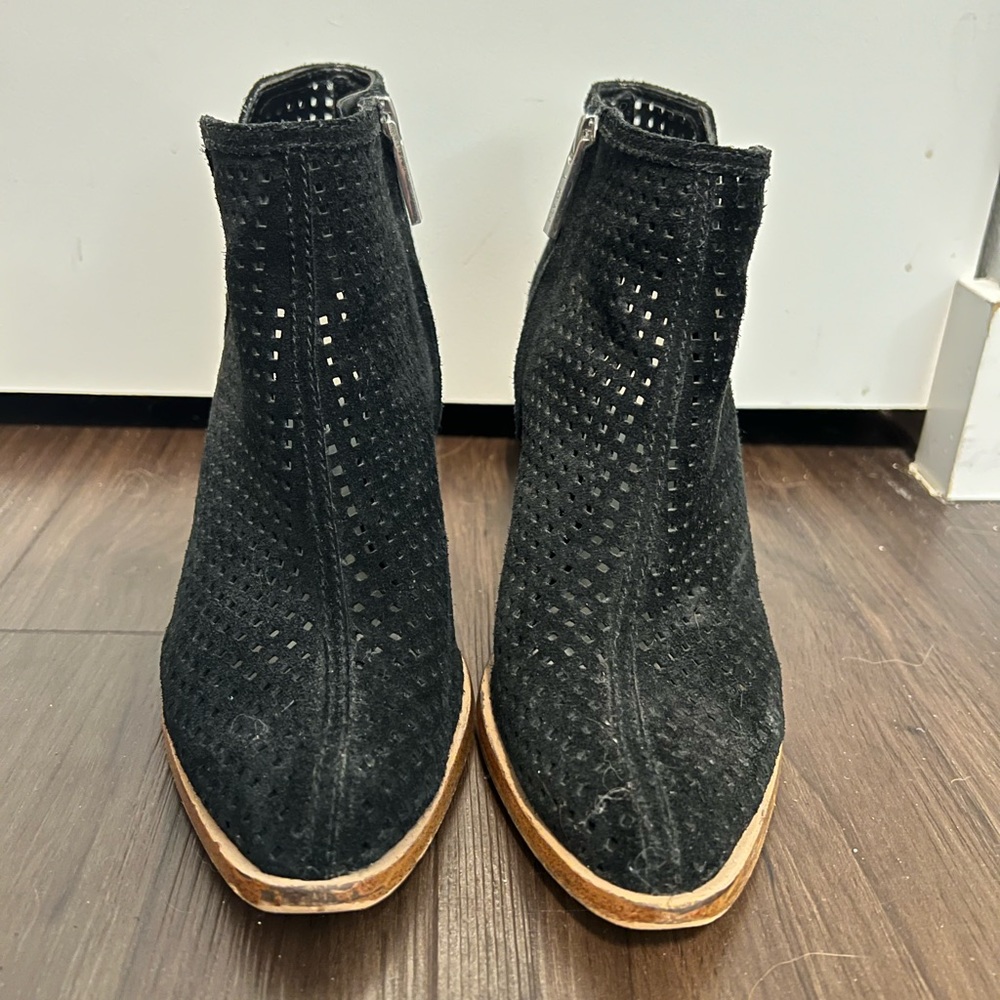 Perforated Booties - Picture 3 of 5